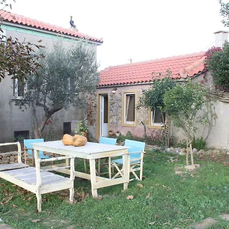 σαρδές λήμνου, πέτρινο σπίτι 90τμ, οικόπεδο 4000τμ *
