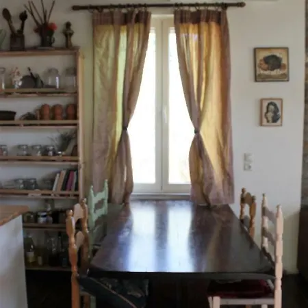 σαρδές λήμνου, πέτρινο σπίτι 90τμ, οικόπεδο 4000τμ *